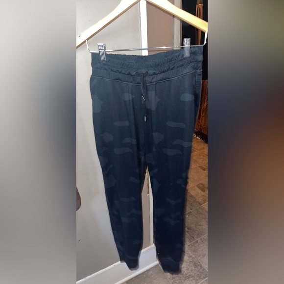 Activewear pants - Picture 2 of 2